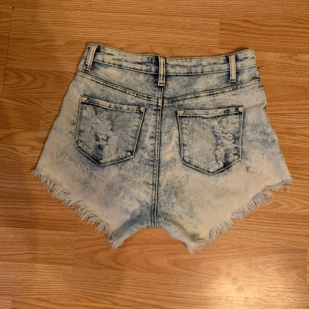 ☀️ Distressed Denim Shorts ☀️